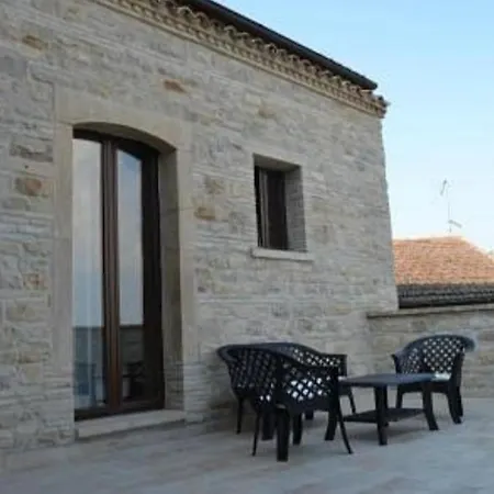 Beb Palazzo Del Conte Bed & Breakfast