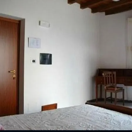 לינה וארוחת בוקר Beb Palazzo Del Conte *