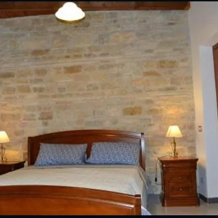 Beb Palazzo Del Conte לינה וארוחת בוקר